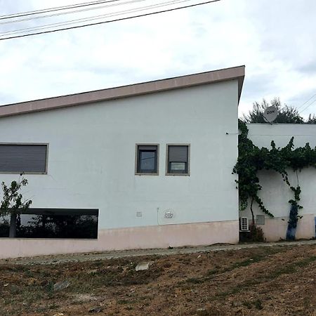 Casa Da Oliveira Apartment Milhao Luaran gambar