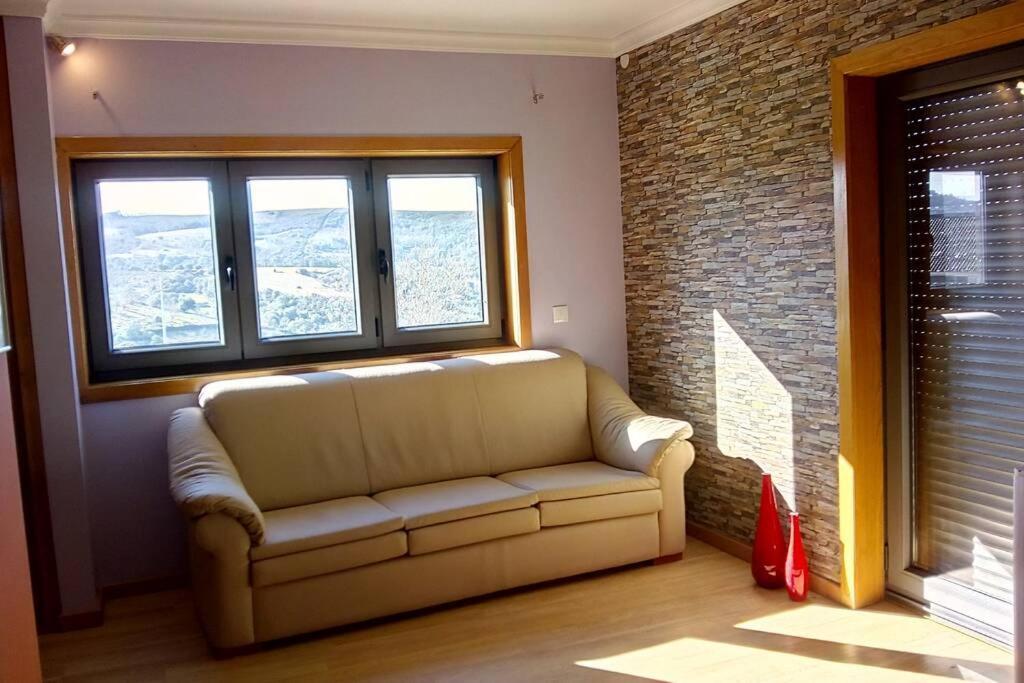Casa Da Oliveira Apartment Milhao Luaran gambar