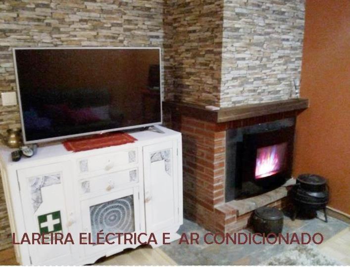 Casa Da Oliveira Apartment Milhao Luaran gambar