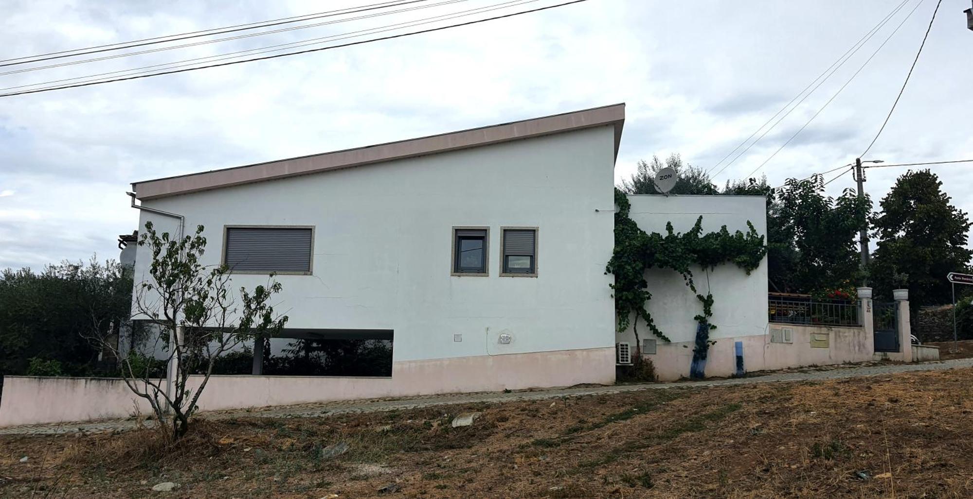 Casa Da Oliveira Apartment Milhao Luaran gambar